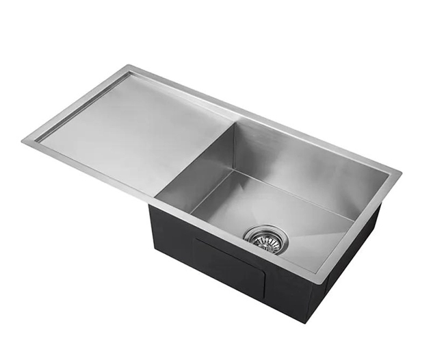 Vryflose staal sink met draaibor